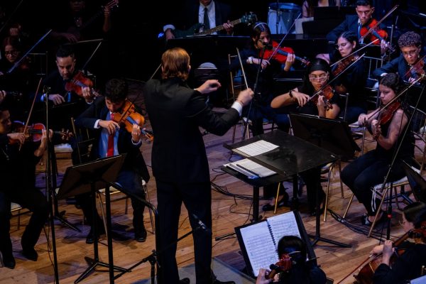 Orquesta Sinfónica de Carabobo engalanó presentación de nueva imagen de Venezolana de Pinturas