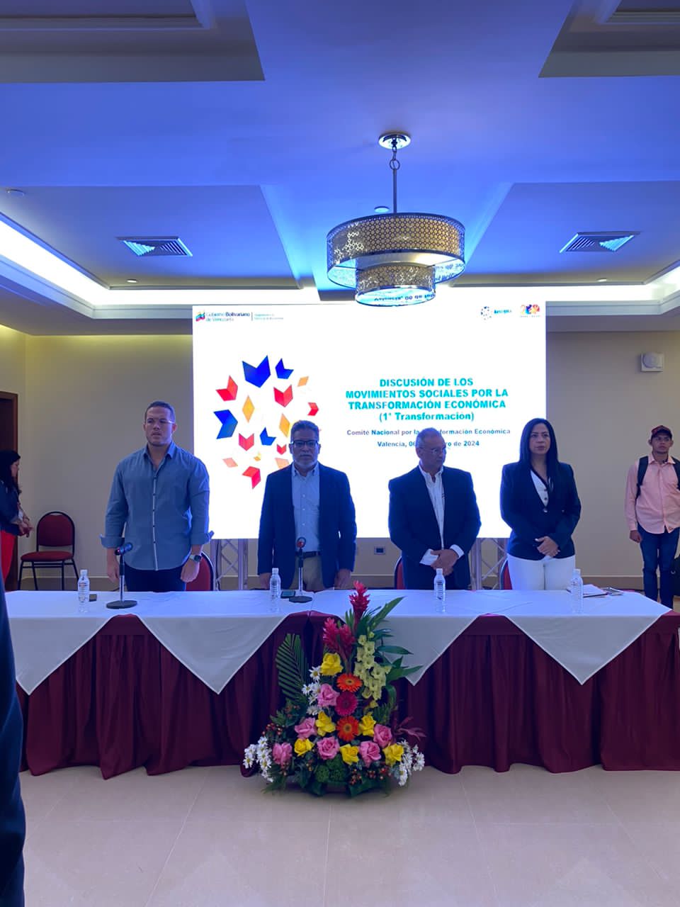 Más de 200 empresarios carabobeños participaron en Discusión de Movimientos Sociales para la Transformación Económica