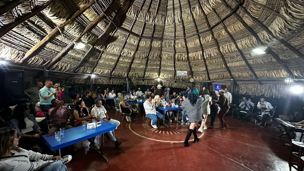 El Rancho Happy Hee Haw de Midisland Producciones: Una Experiencia de los Parques de Orlando en Valencia
