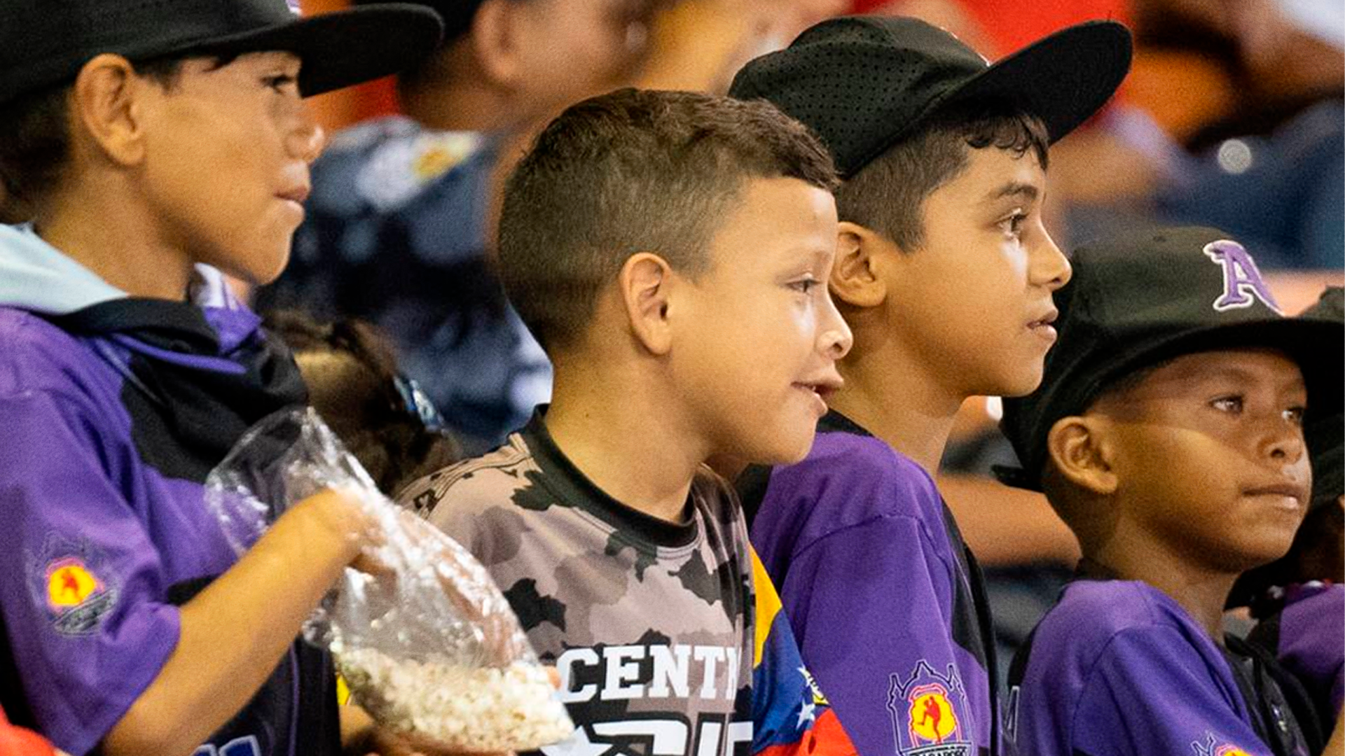 Comprometidos con la labor social: Nace Marineros Al Bate