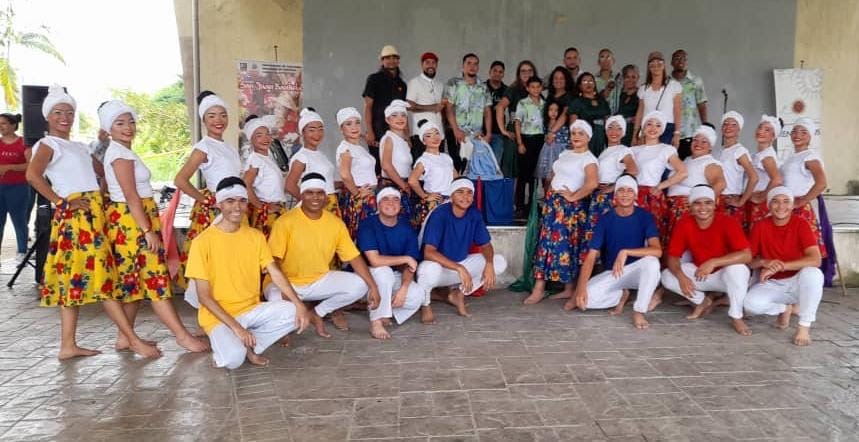 Con sangueo, canto de sirenas y golpe de tambor ucistas rindieron honores a San Juan Bautista