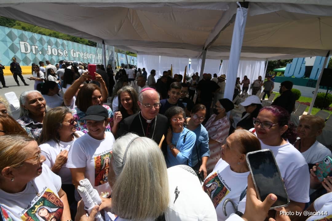 Nuevo Arzobispo de Valencia, Monseñor Jesús González de Zárate llegó a Carabobo