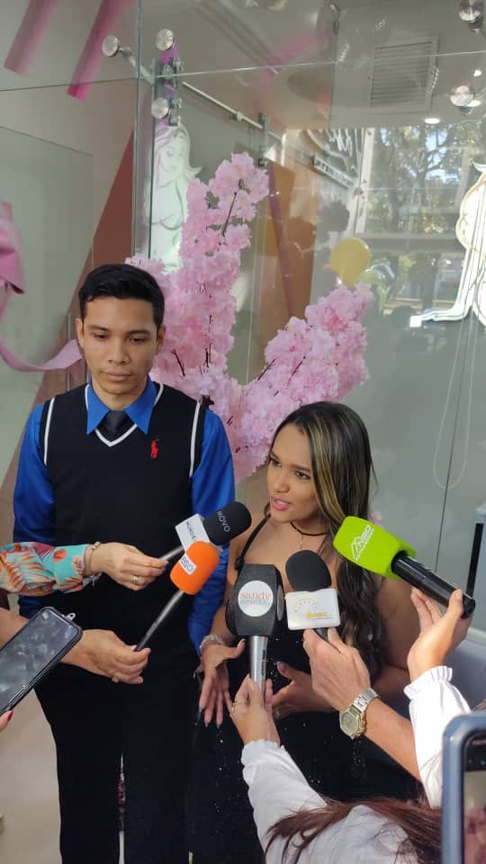 Centro Estético Láser celebra tercer aniversario con una semana temática inspirada en los años 80 