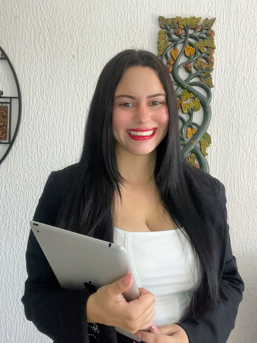 Periodista Glei Hernández innova en el marketing digital con IA en exclusivo webinar