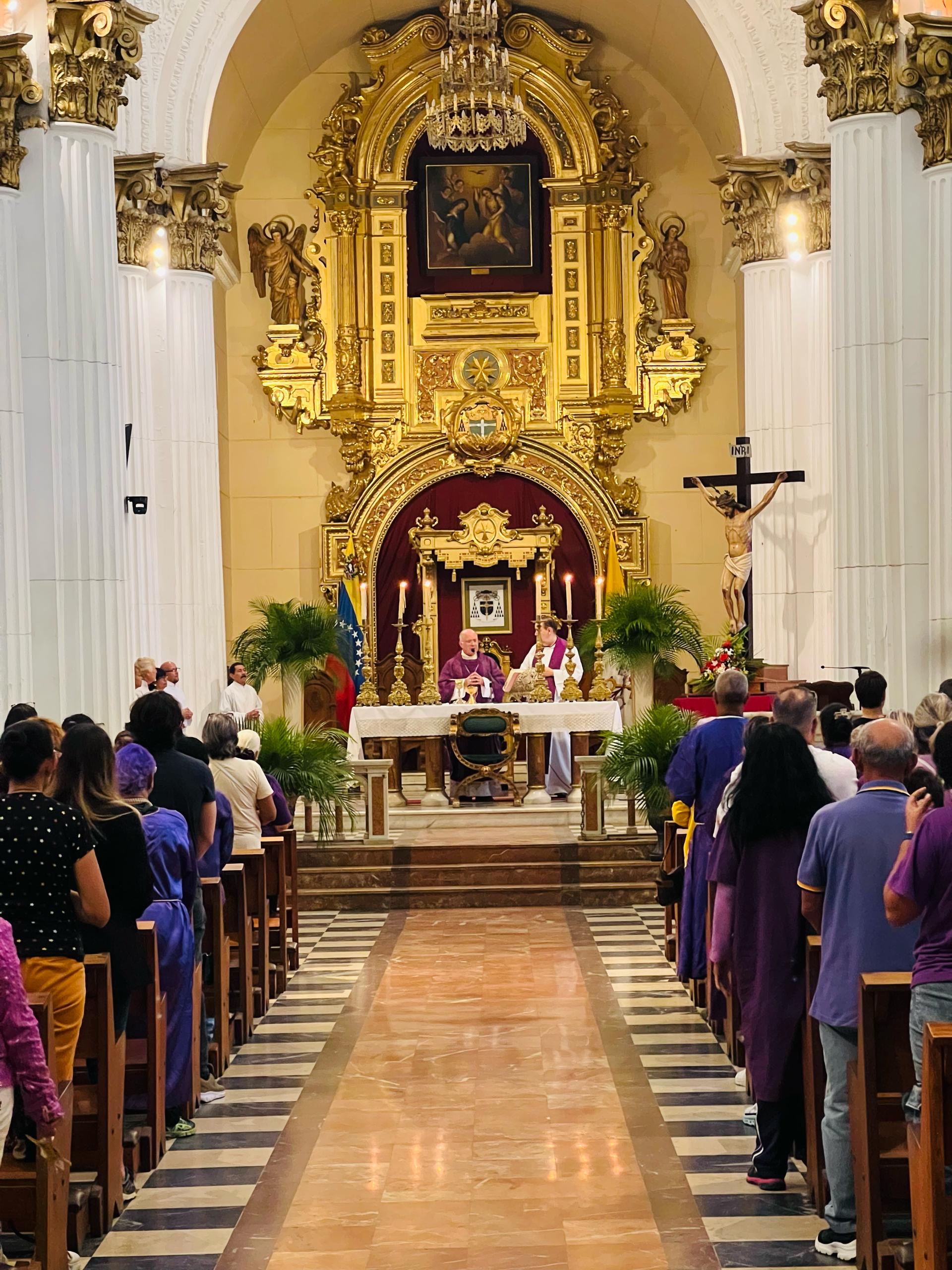 Monseñor Jesús González de Zárate: Jesús Nazareno nos congrega a todos en Venezuela